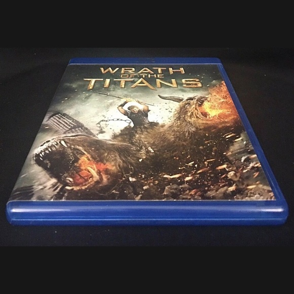 Wrath of the Titans Blu-ray / DVD 2 Disc Set Both Discs In MINT Condition 2012 - Picture 10 of 13